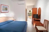 Hotel Holiday Sunshine Summer Hotels in Misano Adriatico
