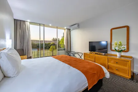 African Sky Harrismith Inn Отели в г. Qwa-Qwa