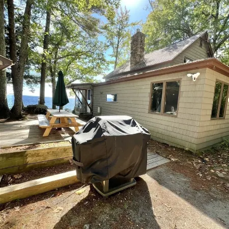 DOCKSIDE RETREAT LIMIT 14 home