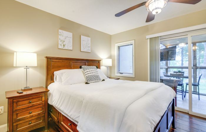 Gilford Townhome w/ Lakefront Beach & Pool Access!