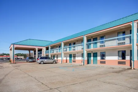 Rodeway Inn Отели в г. Терри