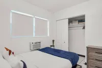 Relaxed Vibe | Near Beach | Parking & Fast Wi-Fi