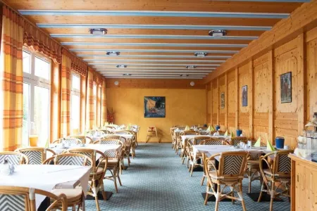 Hotel Restaurant Moosmühle Отели в г. Нойхоф-ан-дер-Цен