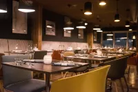 Svalbard Hotell | Lodge - breakfast
