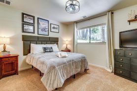 Hike and Ski! Cabin 20 Mi to Soda Springs Mtn Resort