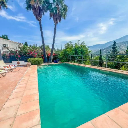CD-1383 Three Bedroom Villa with Pool