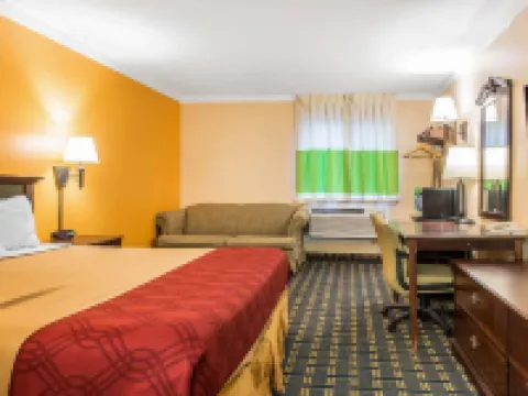 エコノ ロッジ ミリデール - サウシングトン サウシングトンのホテル