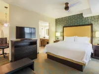 Homewood Suites by Hilton-查爾斯頓歷史區 鄰近St. Matthews Lutheran Church的酒店