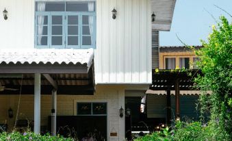 Baan Suan Krung Kao