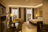 KIN Plaza Arjaan Hotel a 