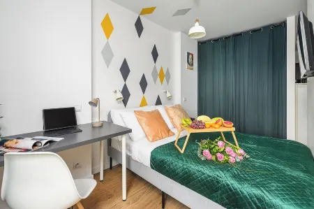 Lumina bright apartments in Warsaw Отели рядом с достопримечательностью «Multioutlet Sp. z o.o.»