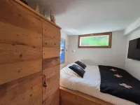 Vars les Claux. Terrace and Garden.  Private Parking. Linen Provided, Beds Made.