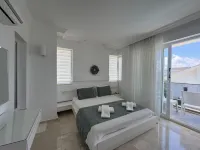 Luxurious Private 4 Bedroom Villa, all en-suite 5 minutes to Oludeniz Beach