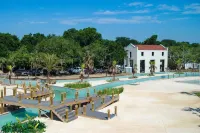 Centennial Plaza Resort Gulfport - Beach