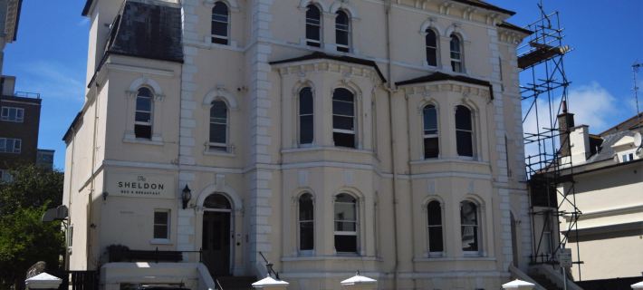 The Sheldon B&B - Free Private Parking Hotels in Eastbourne