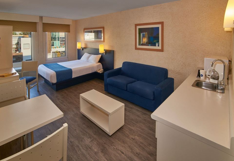 City Express PueblaOver view