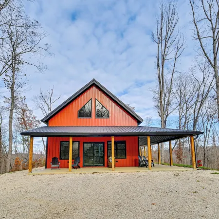 Hike & Climb: Pet-Friendly Red River Gorge Cabin!