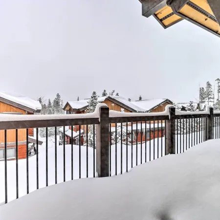Relax Fireside: Silverthorne Home 11 Mi to Skiing!
