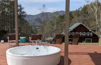 Log Cabin Rentals & Finland Sauna Step House Các khách sạn ở Yamanakako