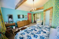 Lower Barns Guest House - Bed and Breakfasts