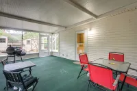 Cozy Georgia Vacation Rental w/ Backyard & BBQ - Wifi