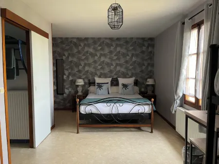 Logis hôtel les Confins du Perche Отели в г. Гре-Сюр-Рок