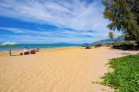 Top Floor, 360 deg Ocean View, Totally Remodeled, 2-bed 2 bath with split AC