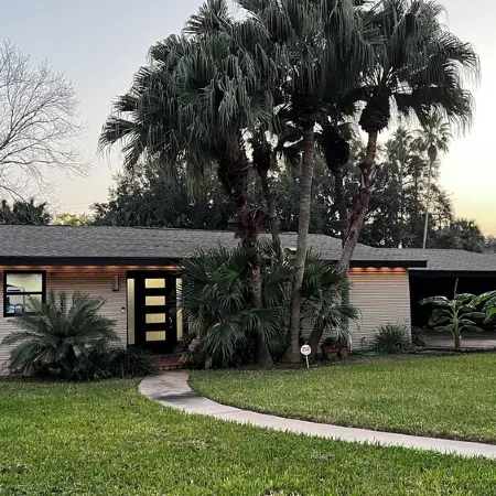 Serene Getaway – Quiet Oasis with Pool & Rain Showers