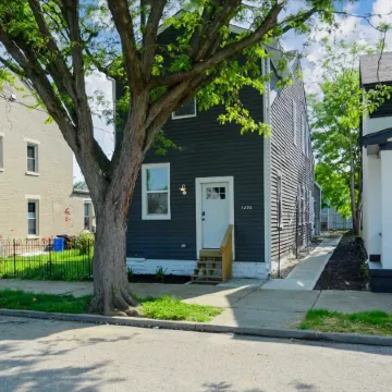 Lee Street Lodge