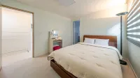 Yeosu Family House Private Pension - Mountain view