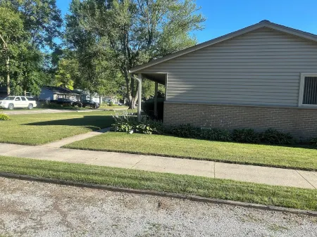 Family Home with Plenty of Parking and Long Stay Friendly. Fenced in Yard.