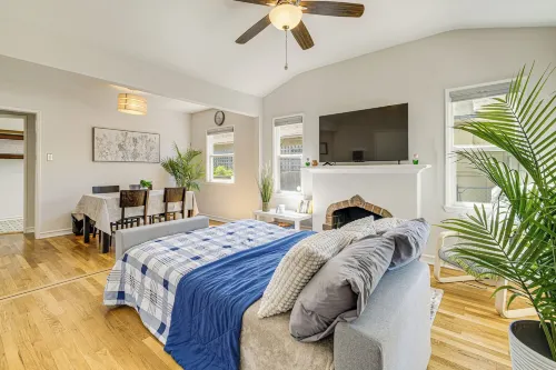 Walk to Dtwn San Jose and Sjsu Charming and Cozy Gem!