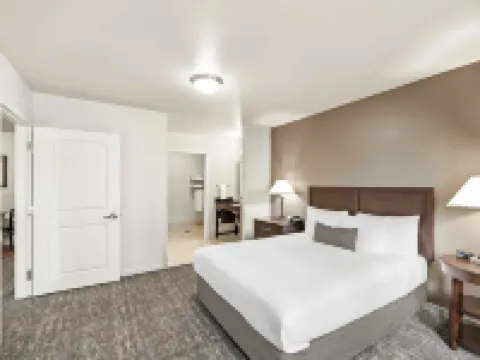 Ledgestone Hotel Hotels in Yakima