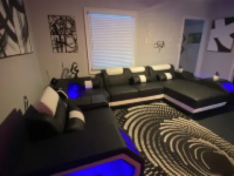 The WrightWay Oasis. 3Bedroom House 1Bath with a Fitness Room, Wi-Fi an Smart Tv 布萊斯維爾酒店