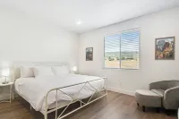 Bear Lake Vacation Home close to Lake, Beach, Golf, Pickville playhouse