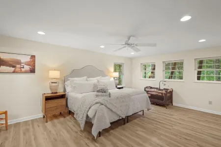 Available Jan 16-19 2Br Ski Retreat – Sleeps 7 Private Entrance