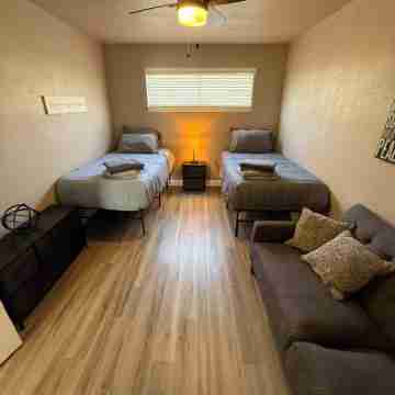 Charming 2-bedroom house with indoor hot tub and spa! Free EV Charger! Rooms