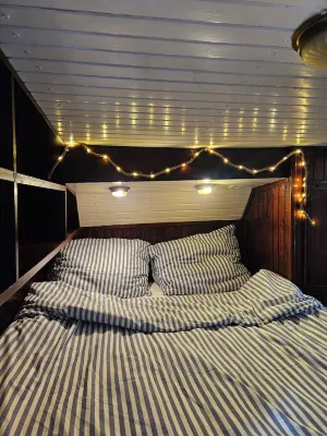 Nescio - Unique overnight stay on the water のホテル