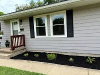 Charming 2-bedroom updated pet-friendly home in Central Salina!