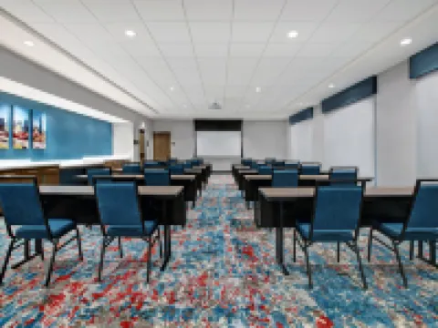 Hampton Inn & Suites by Hilton Farmers Branch Dallas Hotels near Zero Gravity Amusement Park