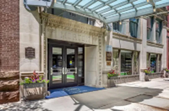 Bluegreen Vacations Hotel Blake, Ascend Resort Collection Hotels near Willis Tower