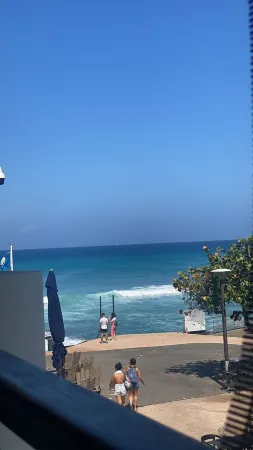 Perle des Roches Saint Gilles Les Bains Отели в г. Сен Поль