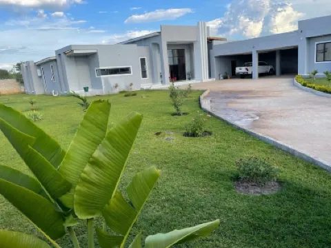 Luxurious Self-Contained 3 Bedroomed House in Ibex Meanwood, Lusaka, Zambia Các khách sạn gần Sân bay quốc tế Lusaka