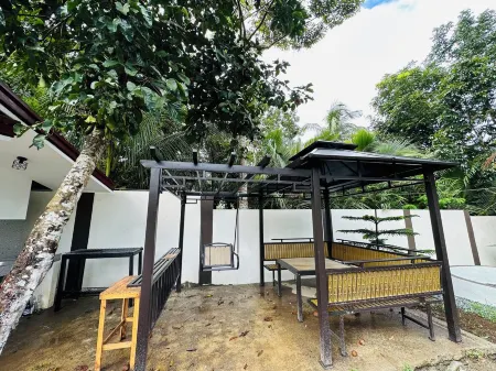 Terra Vascileia Queen with Pool 32 Pax capacity Отели рядом с достопримечательностью «Amadeus Campsite»