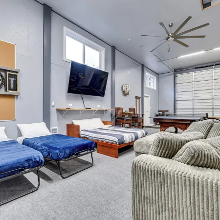 Westport Home w/ Hot Tub: 2 Blocks to Beach!