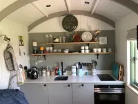Luxury Shepherd's Hut with woodburner
