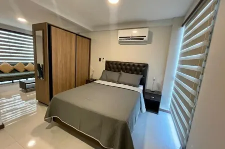 Charming 2-bedroom apartment in brilliant Santa Cruz with WiFi