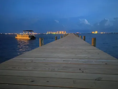 Beach & Water Front, Family + Pet Friendly, Kayak & Paddle Boards + BBQ Grill.