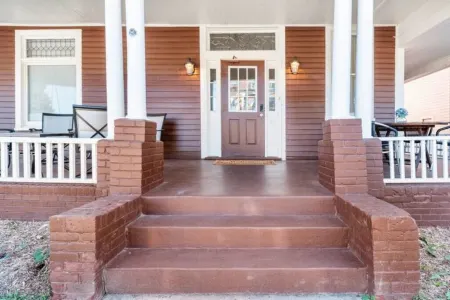 The Central Stay on Main 1b/1bth