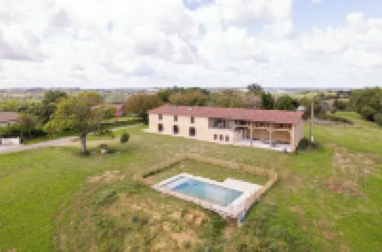 In the heart of the Gers countryside, discover the Gîte Laborde